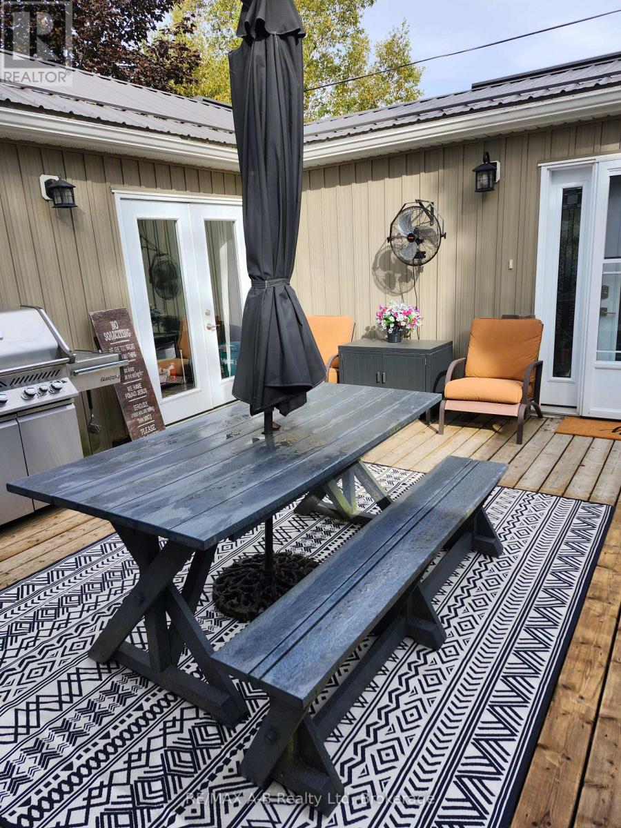 195 CEDAR ROAD, Perth East (Crystal Lake) — photo 11