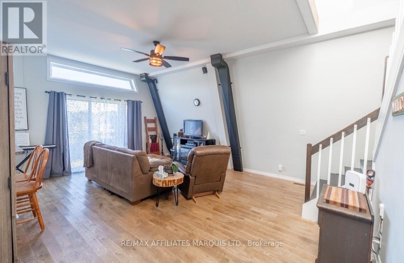 2150 SERVICE ROAD, Cornwall — photo 9