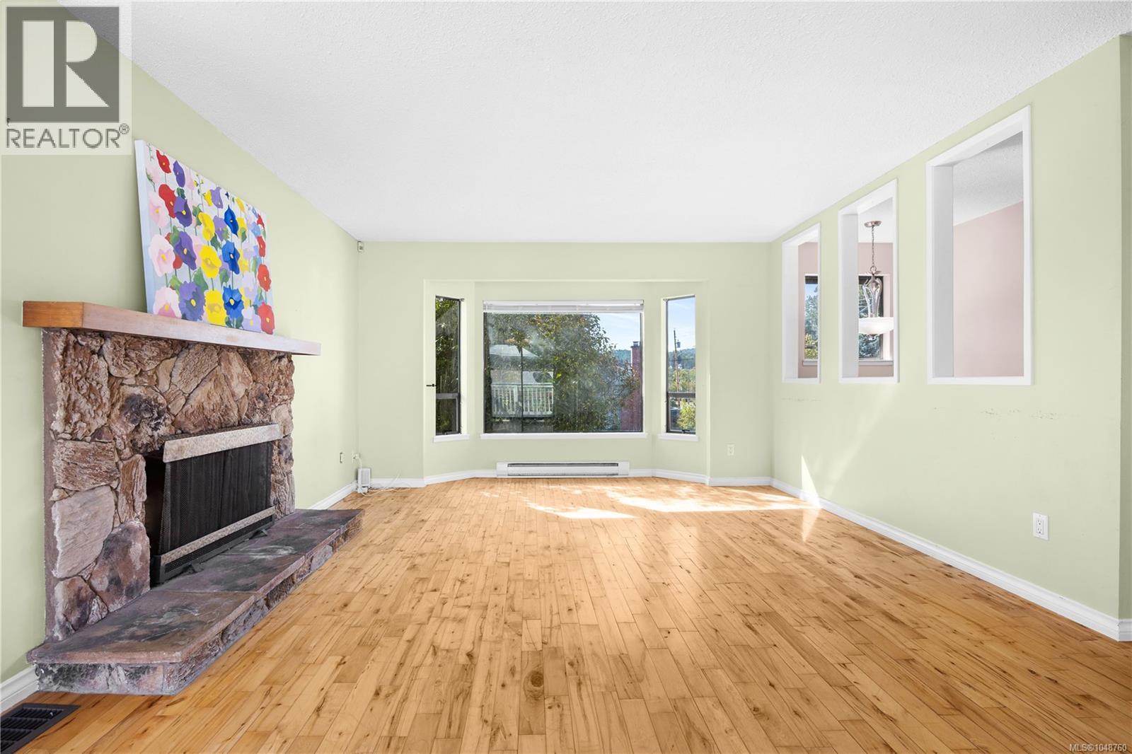 540 Dundas St - 20