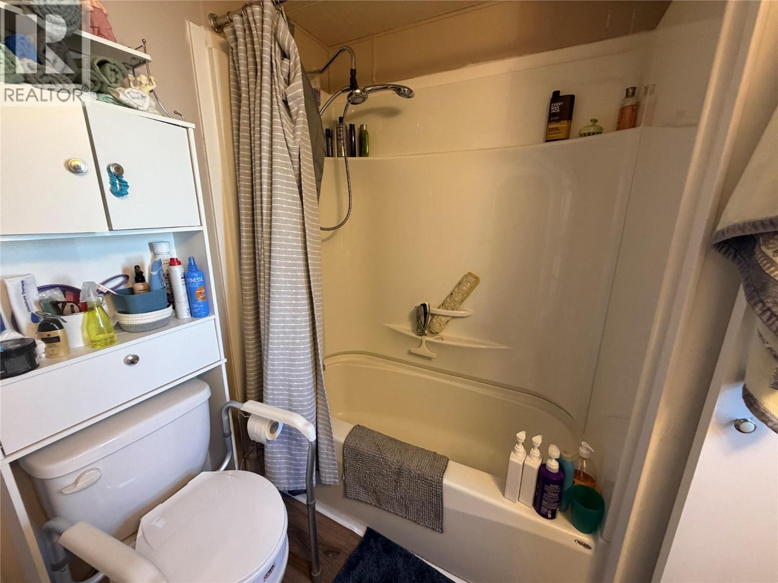 #17 1601 COLUMBIA Avenue - 18