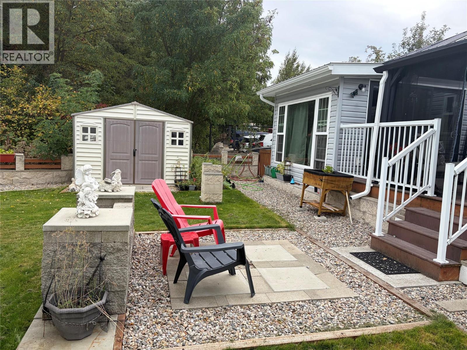 #17 1601 COLUMBIA Avenue, Castlegar, British Columbia, V1N1J1, Castlegar, British Columbia — photo 5 of 5