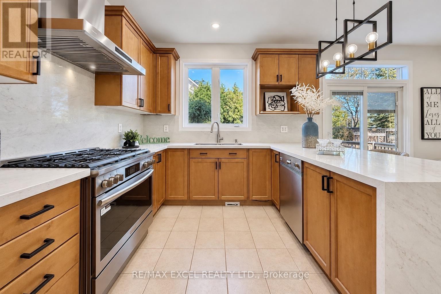 35 STONEHEATH CRESCENT - 15