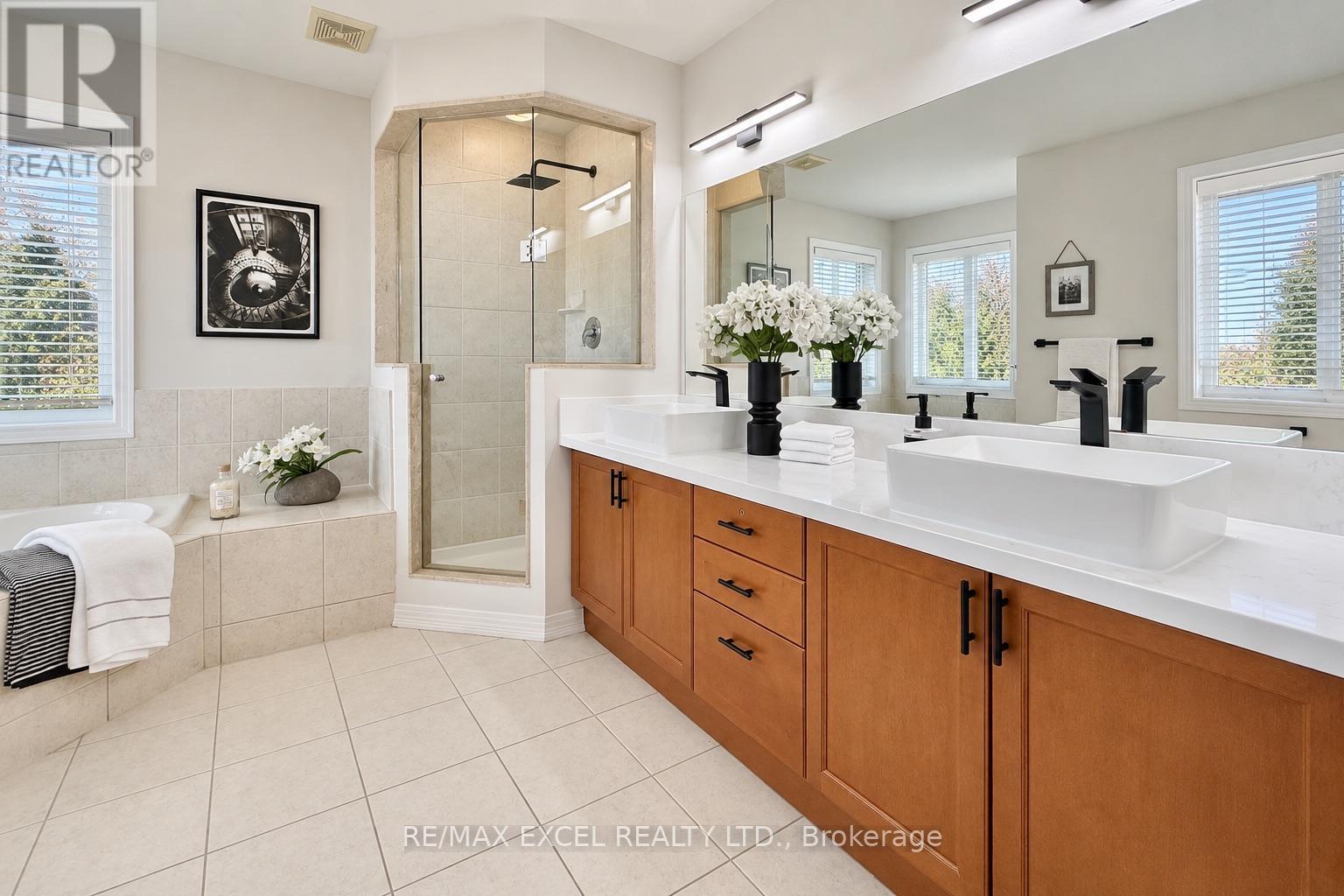 35 STONEHEATH CRESCENT - 23