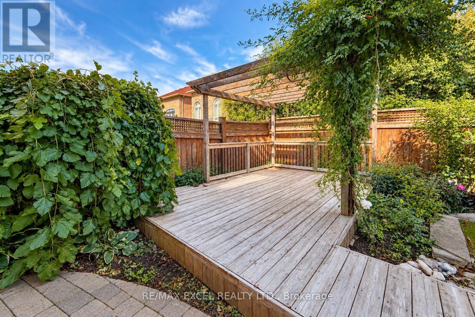 35 STONEHEATH CRESCENT - 50
