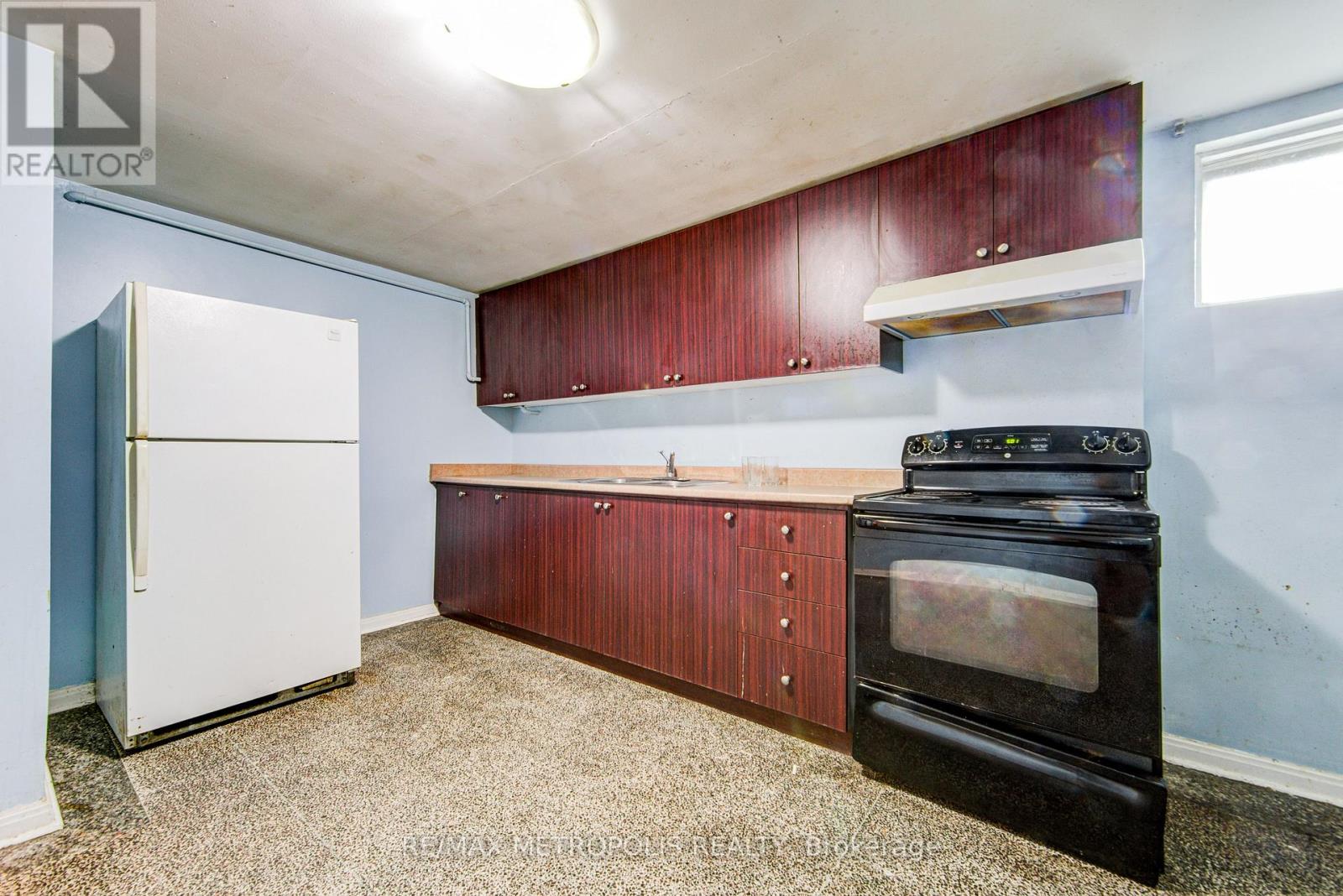 110 STEVENSON ROAD - Image 26