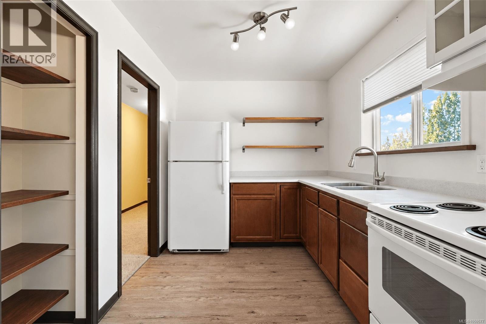  1321 Prillaman Avenue, Saanich