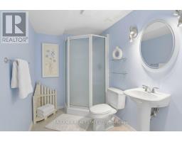 33 Pine Needles Court, Ottawa, ON K2S1G5 Photo 16