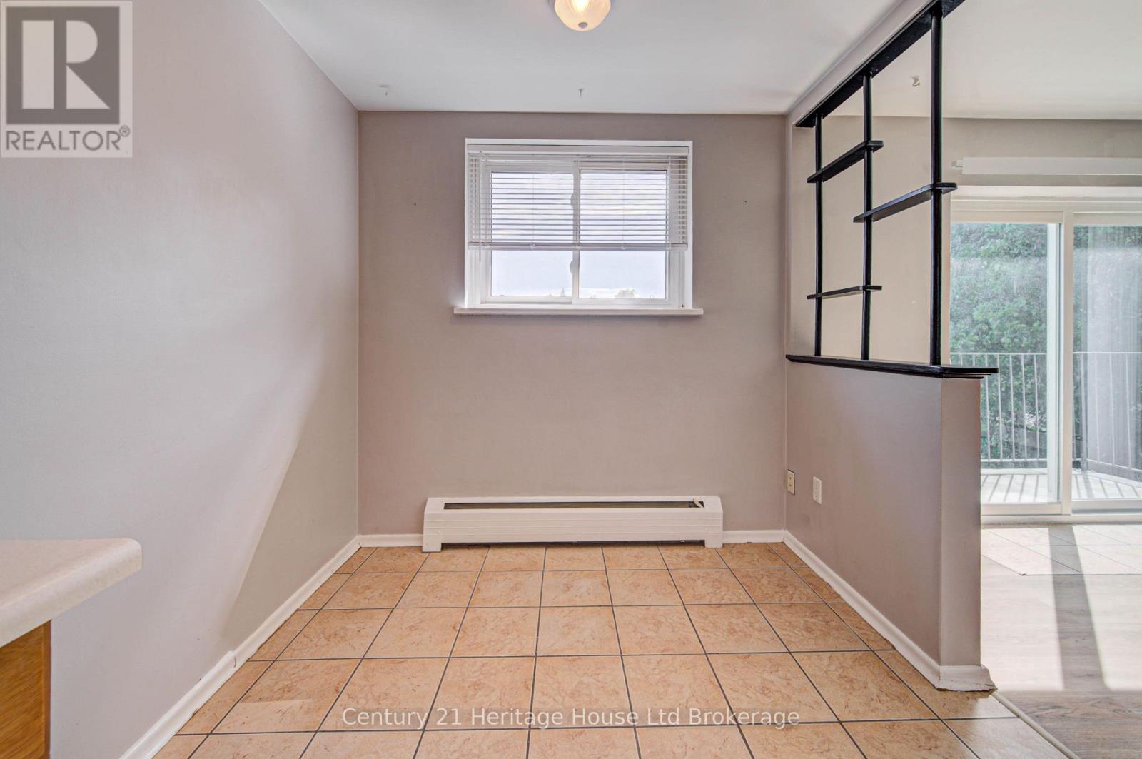 401 - 770 HUGHSON STREET, Woodstock (Woodstock - North) — photo 10