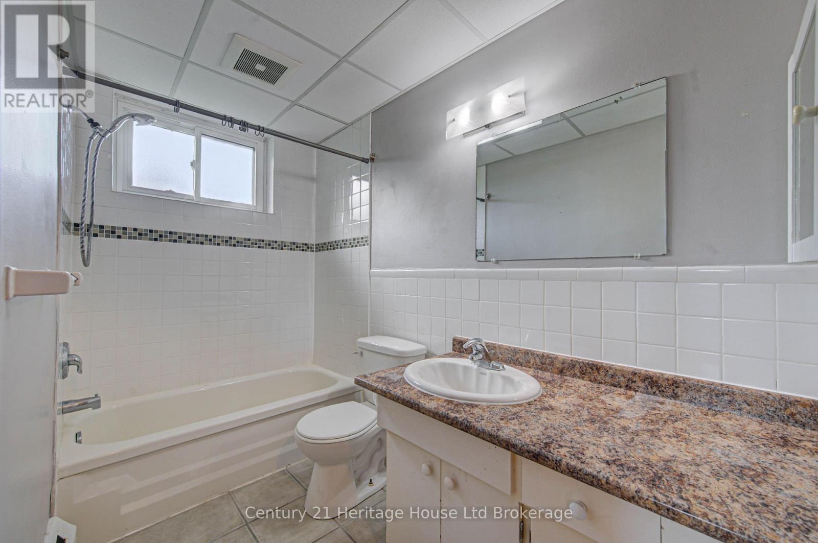 401 - 770 HUGHSON STREET, Woodstock (Woodstock - North) — photo 12