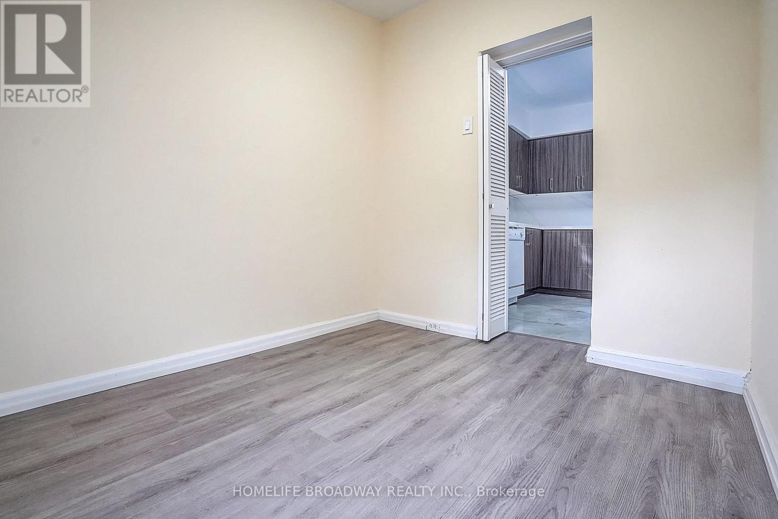 1069 DAVENPORT ROAD - 24