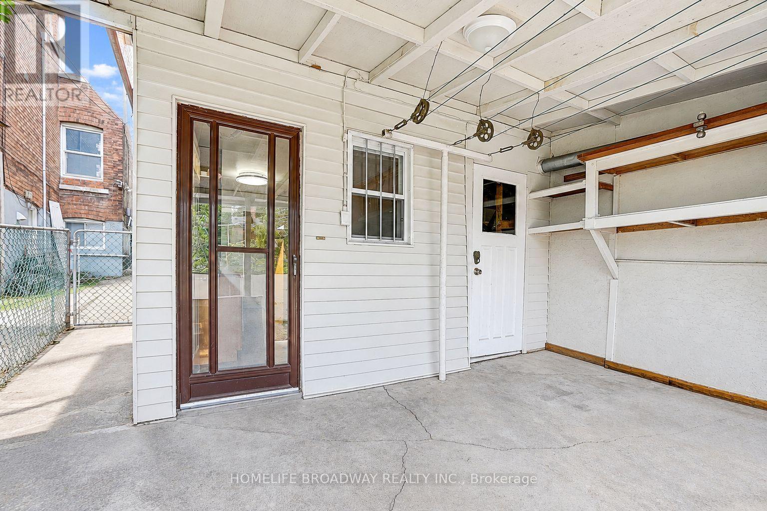 1069 DAVENPORT ROAD - 5