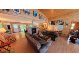 Library - 1173 Ch. Du Fort, Val Des Monts, QC J8N1A6 Photo 10