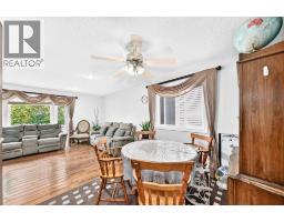 Living room - 115 Whitehorn Road Ne, Calgary, AB T1Y2A1 Photo 8