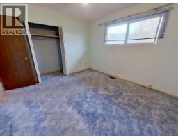 1271 Yorston Avenue, Quesnel, BC V2J3B6 Photo 13