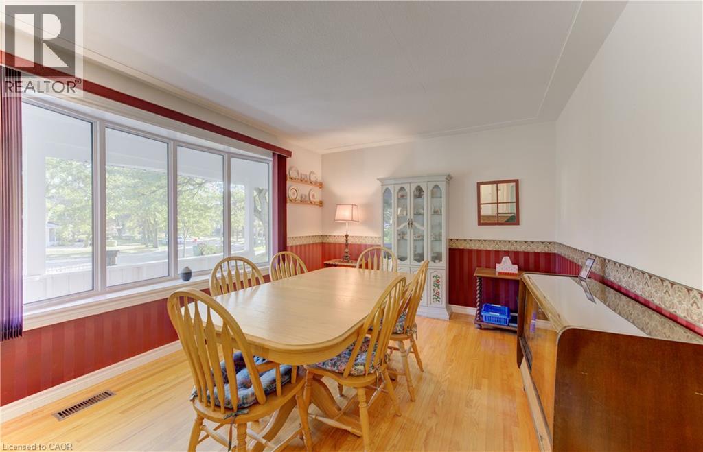 95 UPLANDS Drive, Kitchener — photo 4