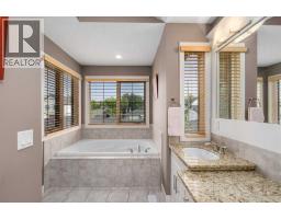 2526 3 Avenue Nw, Calgary, AB T2N0L3 Photo 25