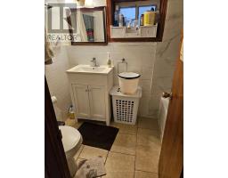 94 Ypres Road, Toronto, ON M6M1P3 Photo 15