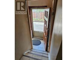 94 Ypres Road, Toronto, ON M6M1P3 Photo 14