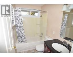 4pc Bathroom - 85 Abergale Close Ne, Calgary, AB T2A6J2 Photo 11