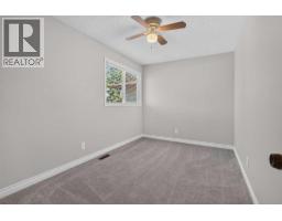 112 Beaconsfield Rise Nw, Calgary, AB T3K1X4 Photo 17