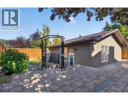 112 Beaconsfield Rise Nw, Calgary, AB T3K1X4 Photo 38