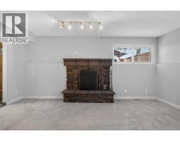 112 Beaconsfield Rise Nw, Calgary, AB T3K1X4 Photo 25