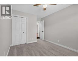 112 Beaconsfield Rise Nw, Calgary, AB T3K1X4 Photo 16