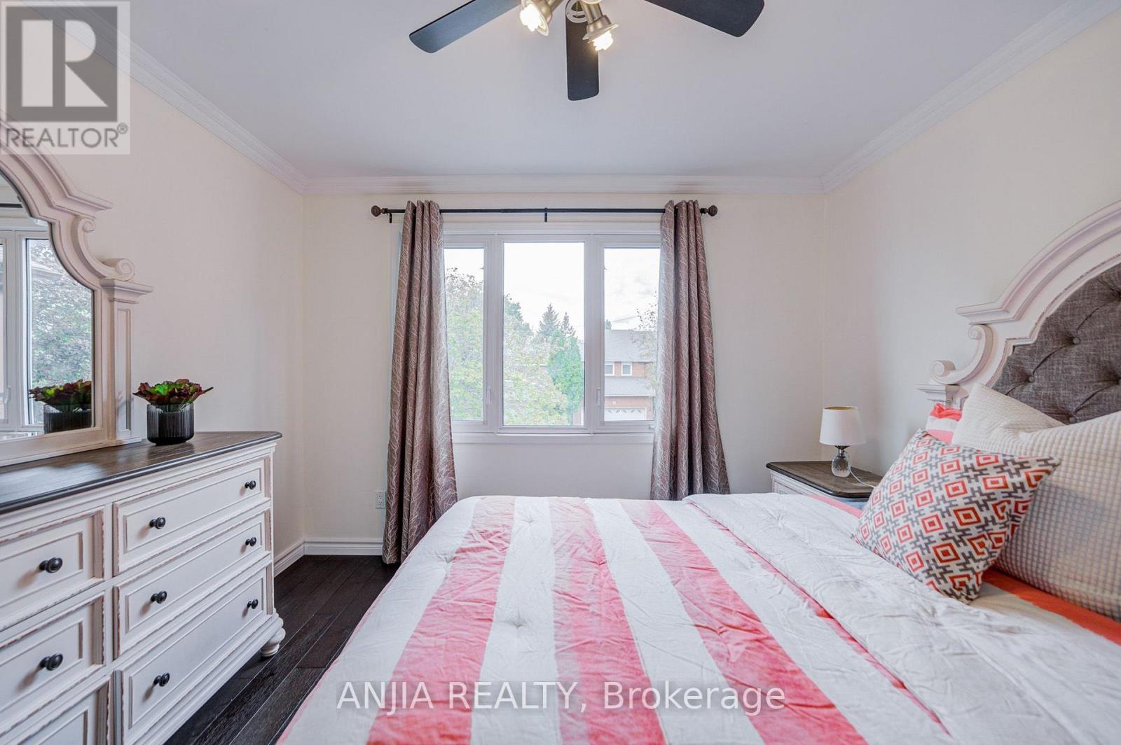 39 MILLCROFT WAY - 30