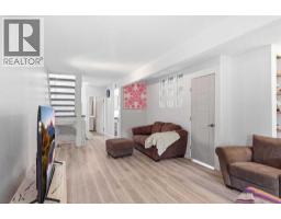 Bedroom - 211 7 Street Ne, Calgary, AB T2E4C1 Photo 6