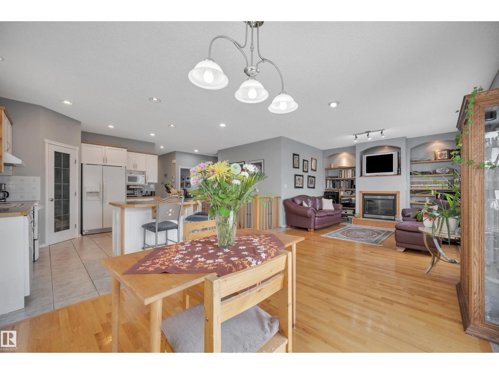 14932 136 ST NW - 18