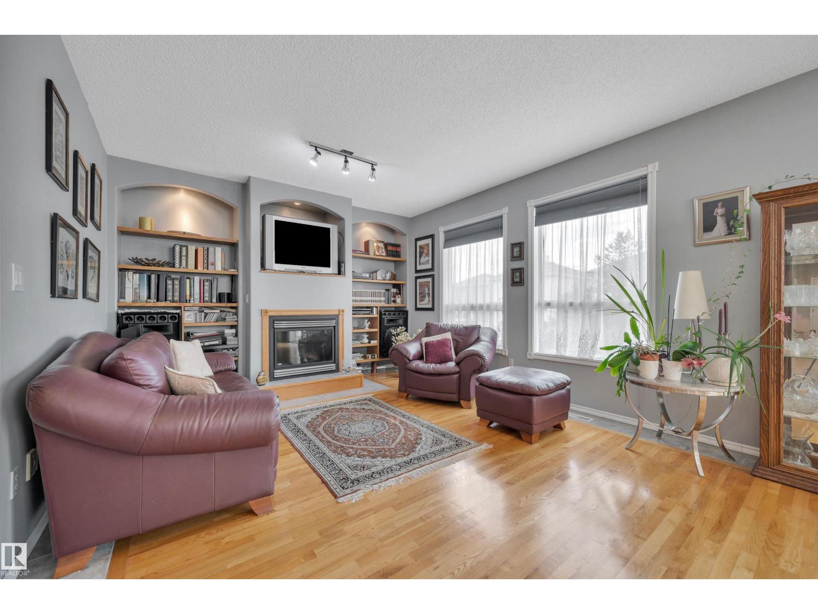 14932 136 ST NW - 19