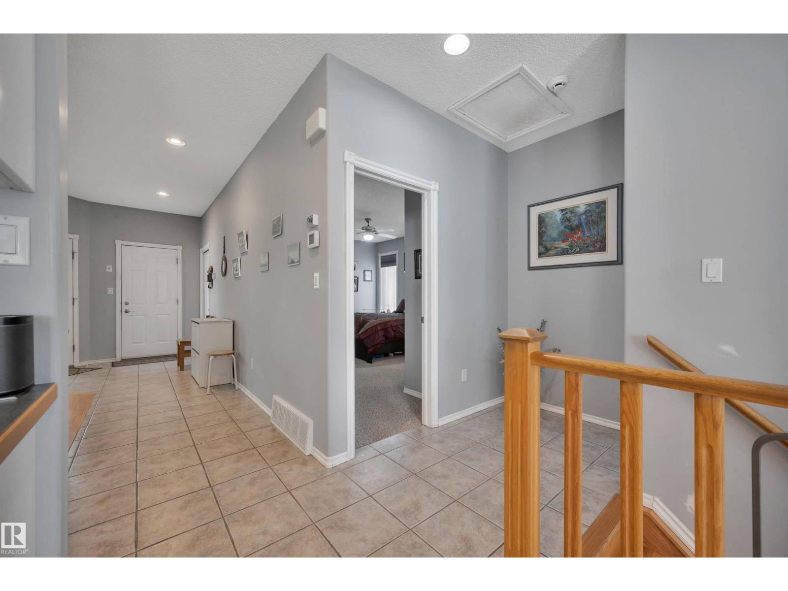 14932 136 ST NW - 22