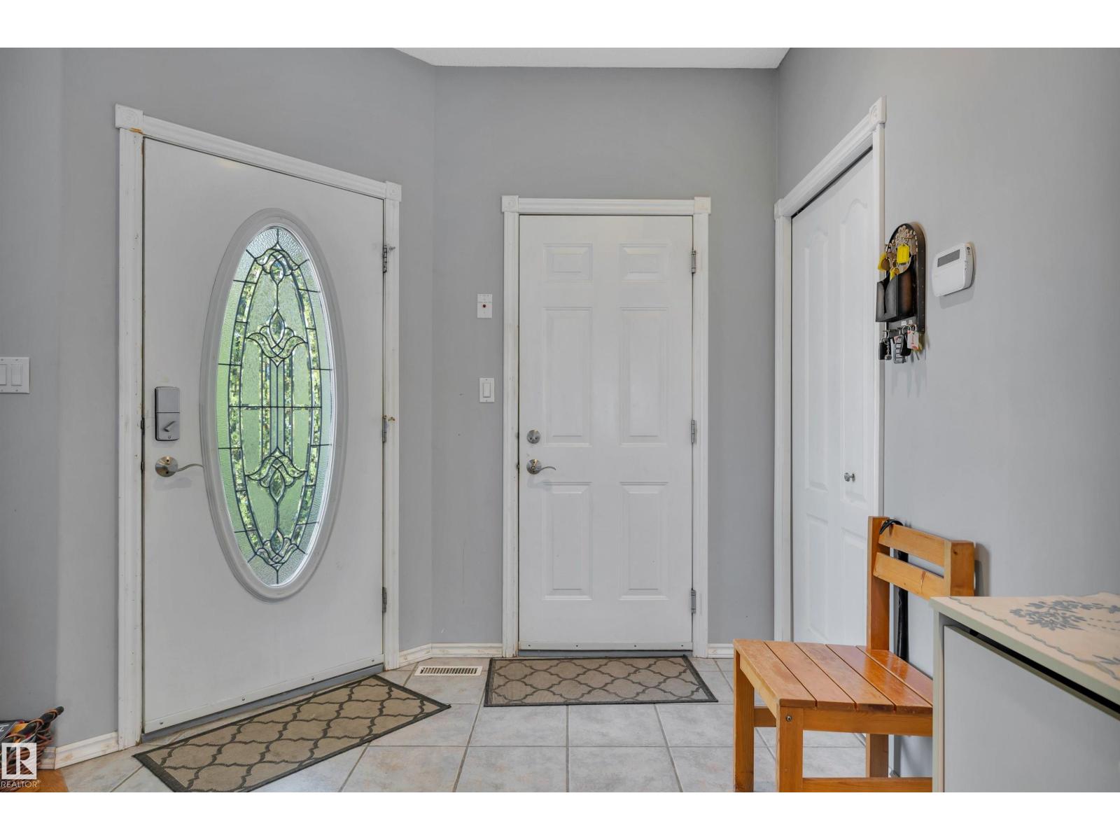 14932 136 ST NW - 5