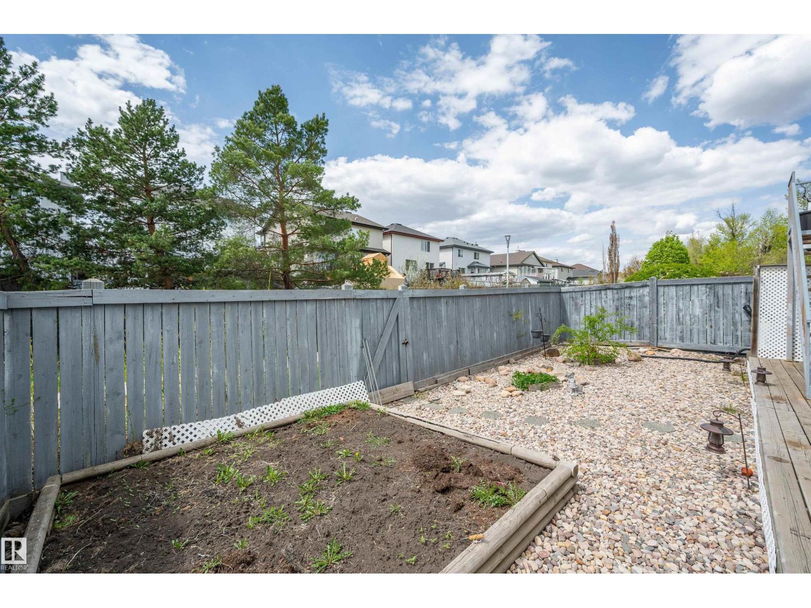 14932 136 ST NW - 53