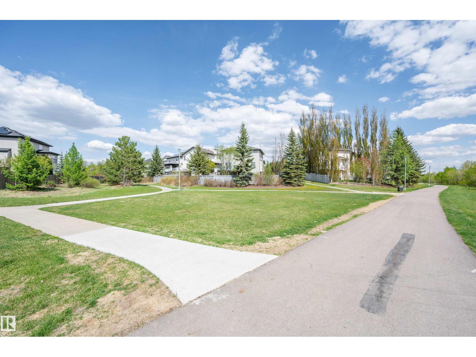 14932 136 ST NW - 54