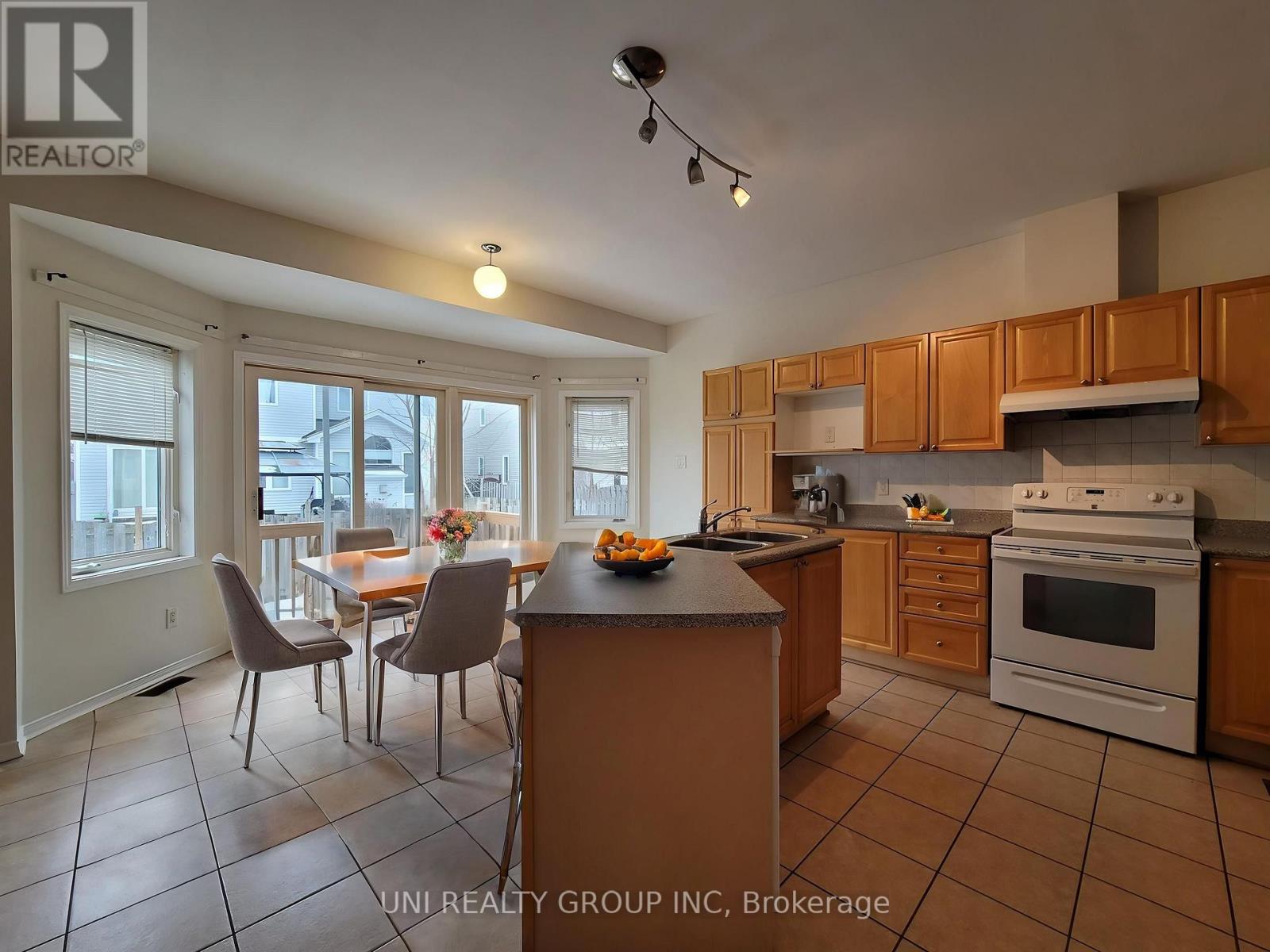12 STATEN WAY, Ottawa — photo 11