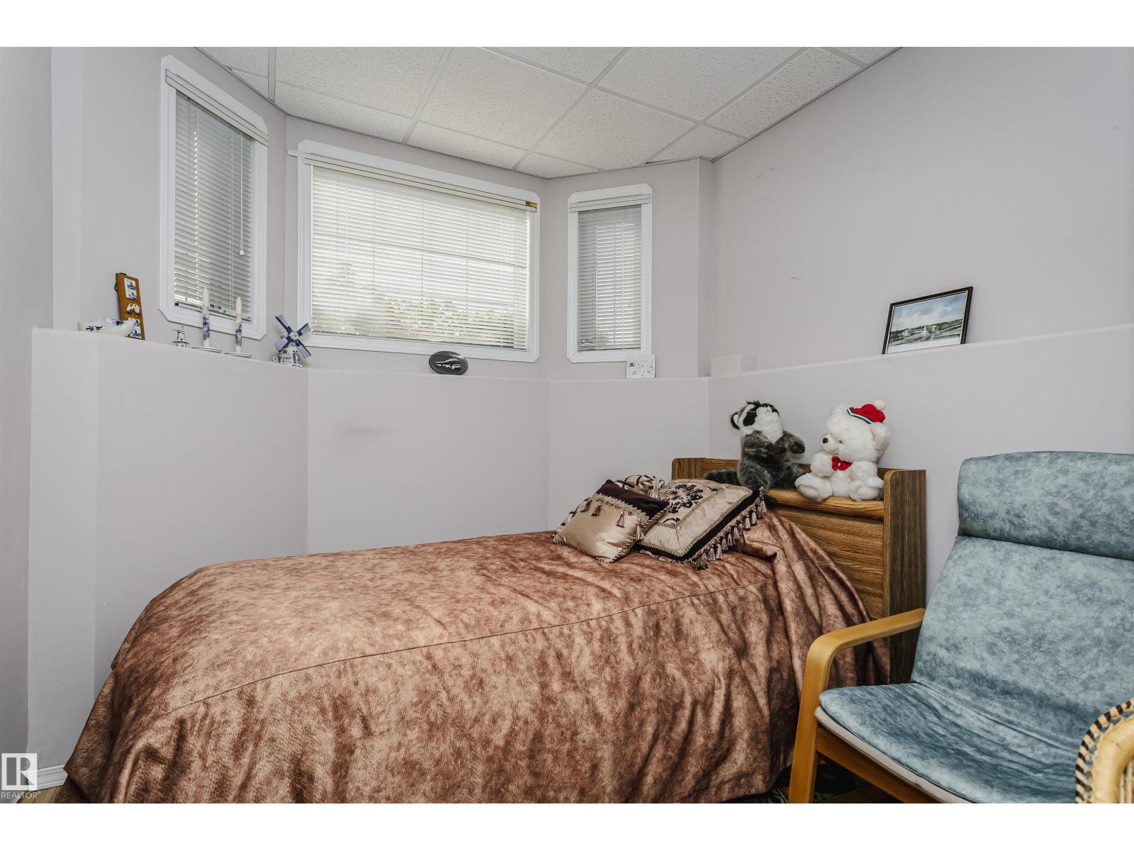 2840 151A AV NW - Image 30