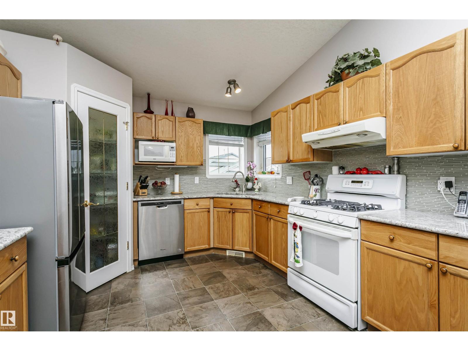 2840 151A AV NW - 18