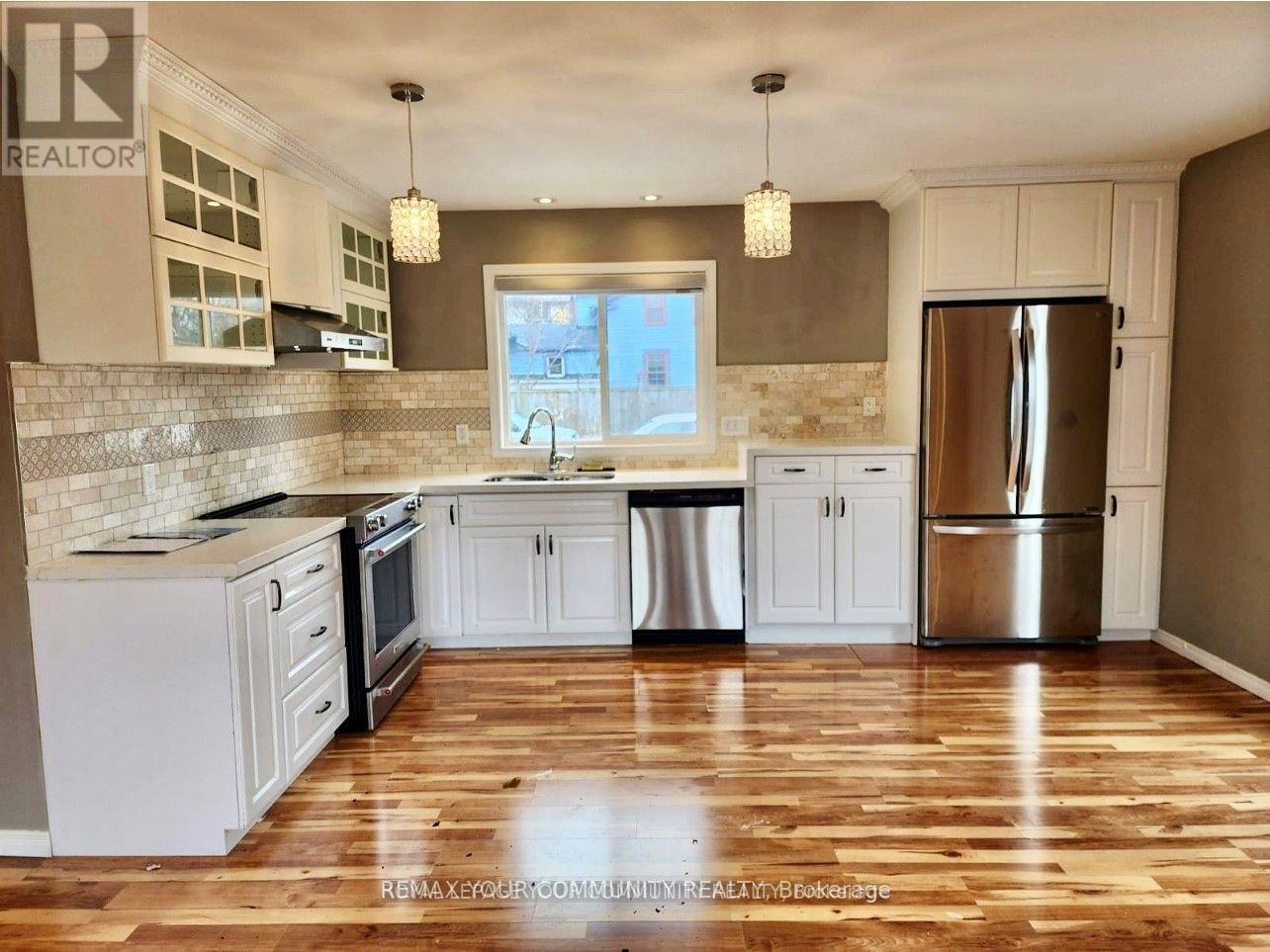 600 BROCK STREET S, Whitby (Downtown Whitby) — photo 3