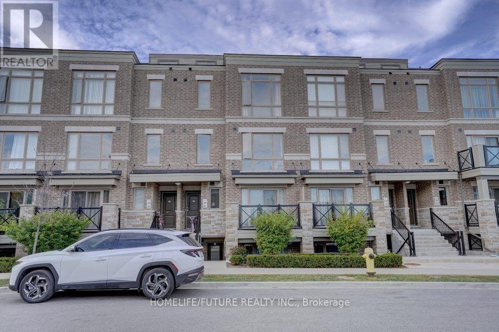 #1108 65 LINDCREST MANOR