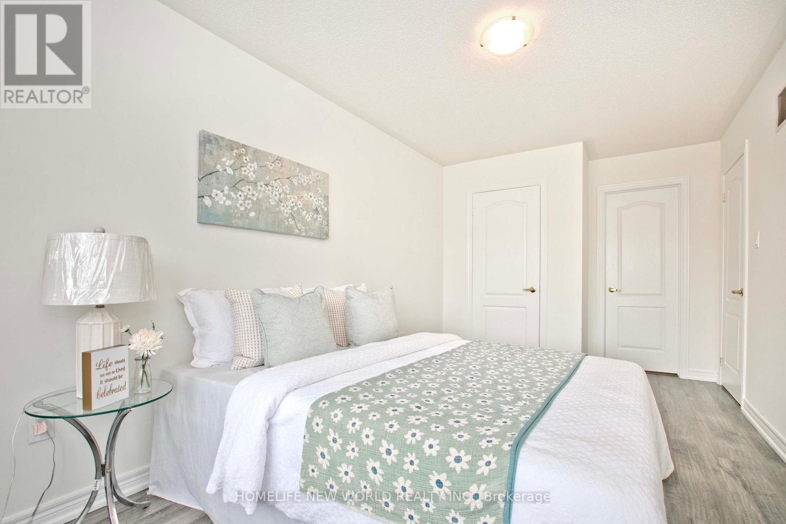 16 VENTURE AVENUE - Image 21