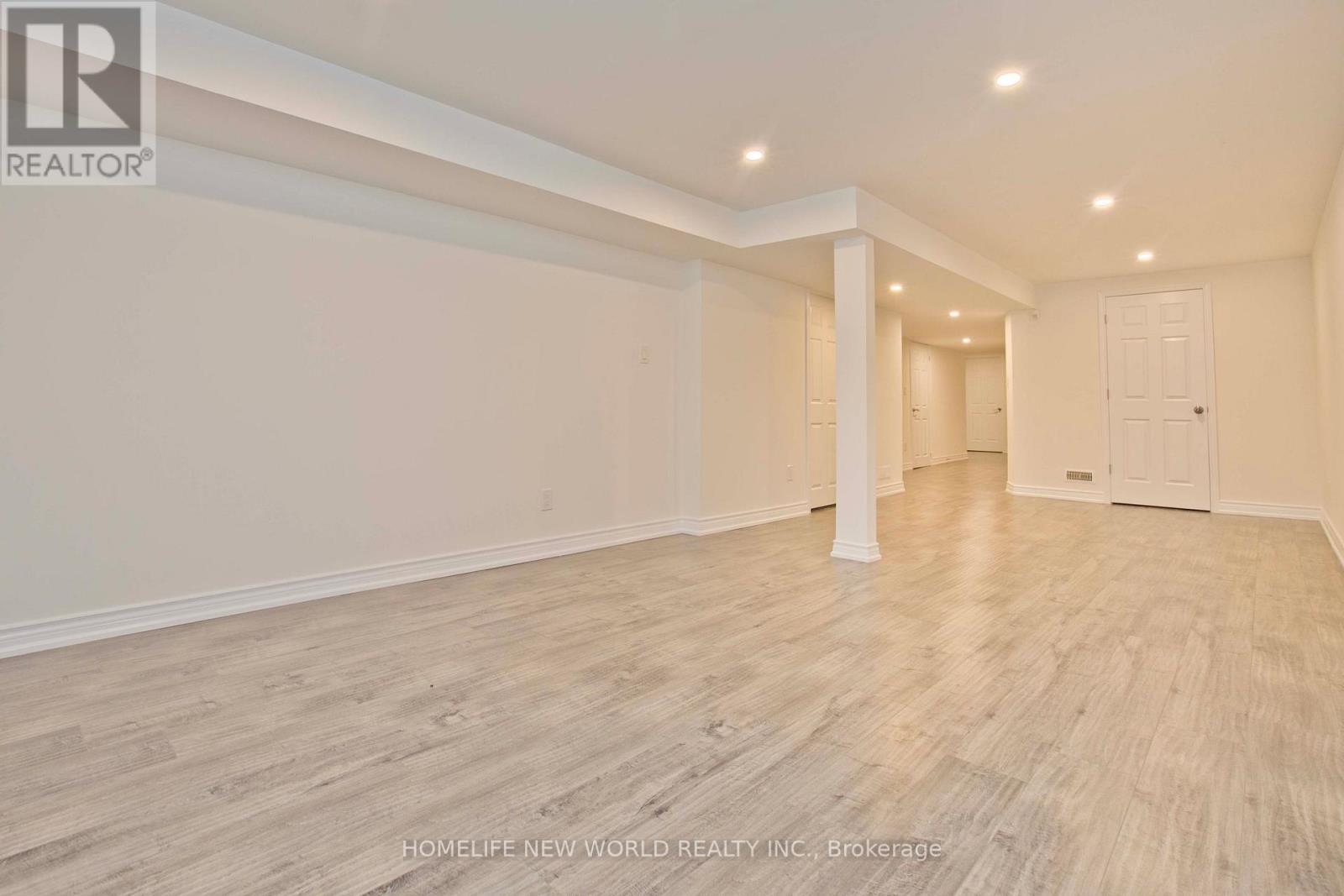 16 VENTURE AVENUE - Image 25