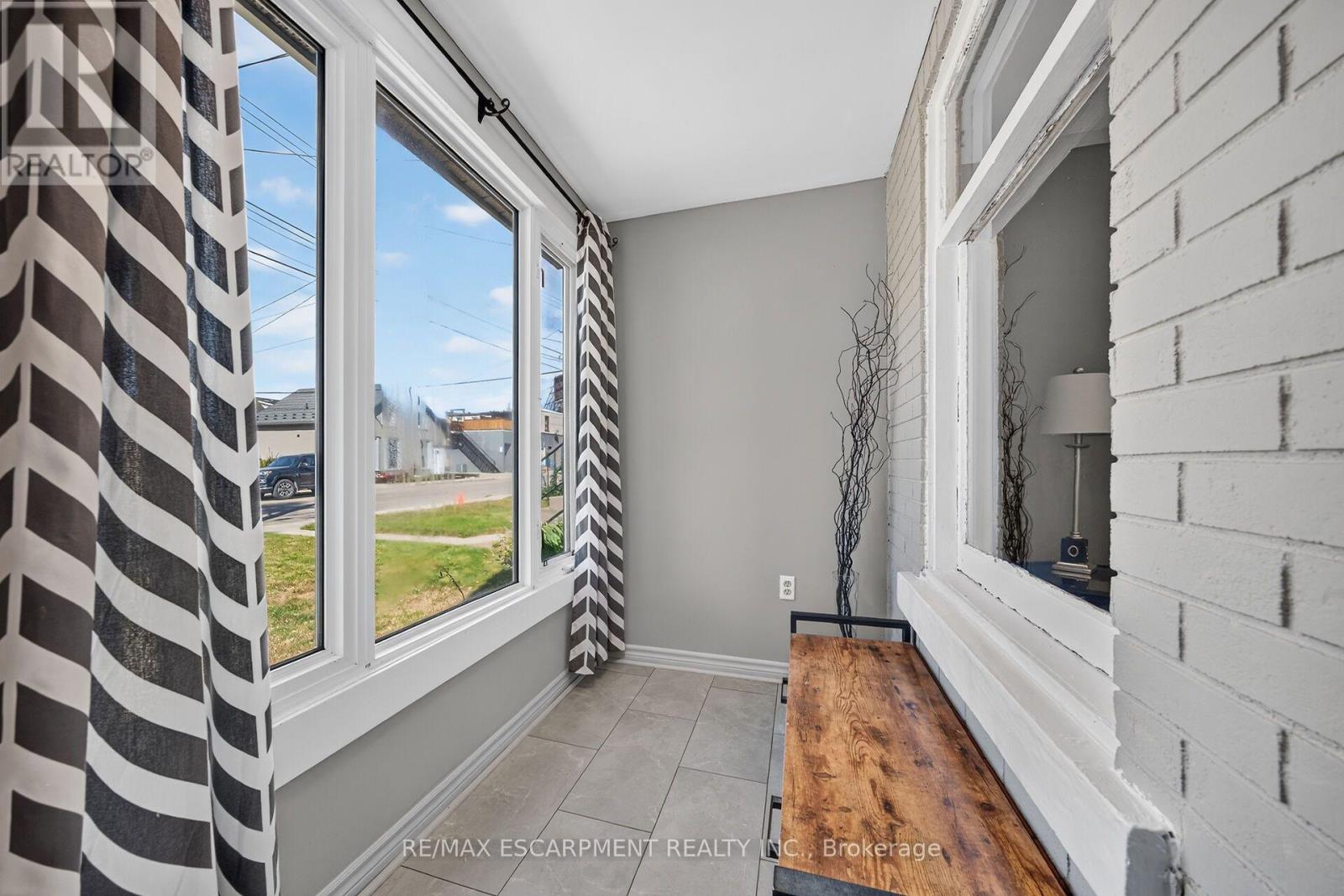 7 EAST 24TH STREET, Hamilton (Eastmount) — photo 5