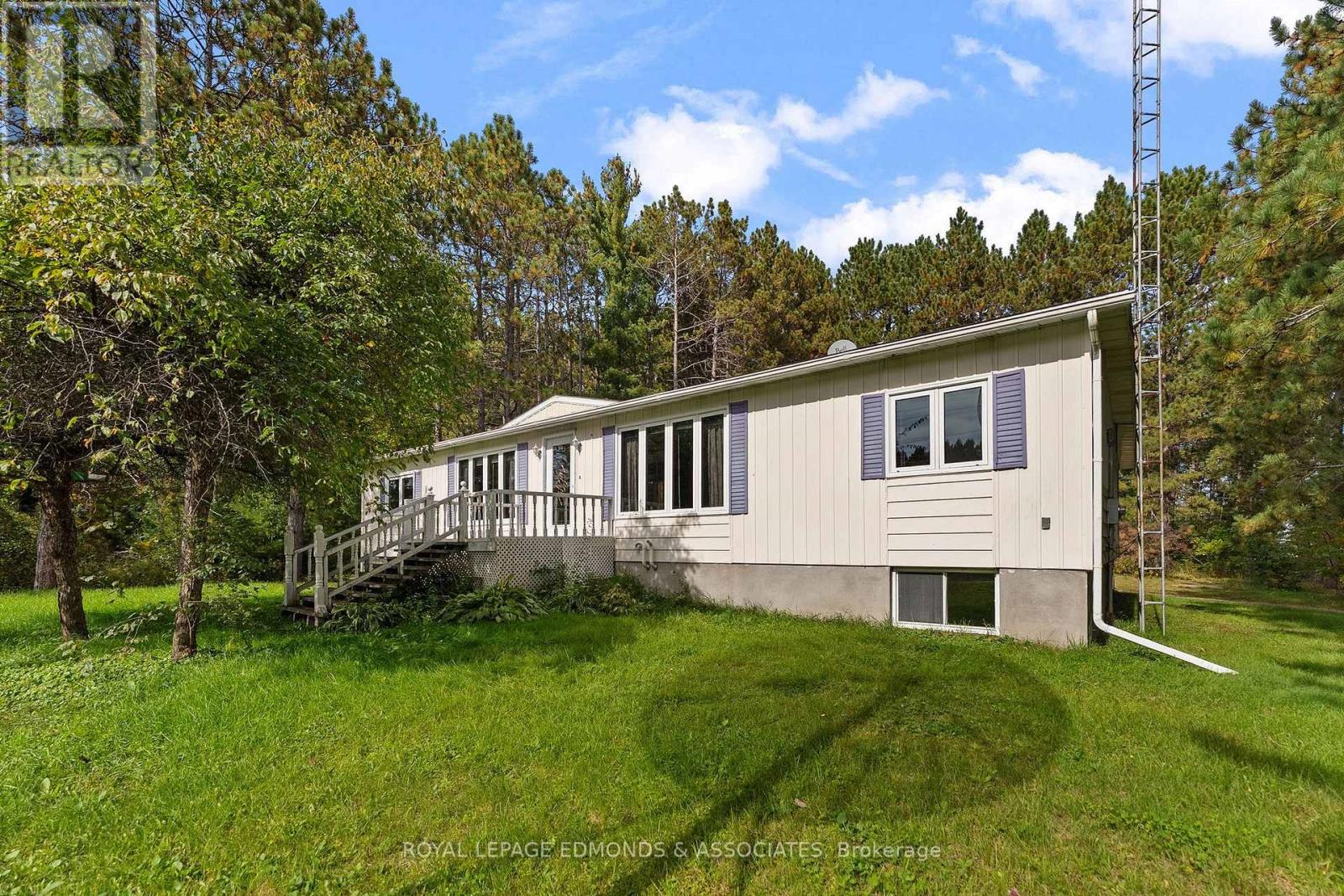 2726 ROUND LAKE ROAD, Killaloe, Hagarty and Richards