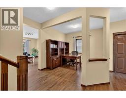 Pantry - 277 Evermeadow Avenue Sw, Calgary, AB T2Y0C5 Photo 7
