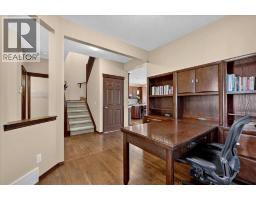 Primary Bedroom - 277 Evermeadow Avenue Sw, Calgary, AB T2Y0C5 Photo 9
