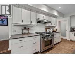 Bedroom - 21 Ascot Crescent Sw, Calgary, AB T3H0T9 Photo 8
