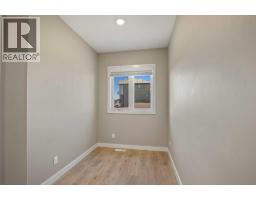 Bedroom - 26 Tagish Avenue, Red Deer, AB T4P0Y6 Photo 13