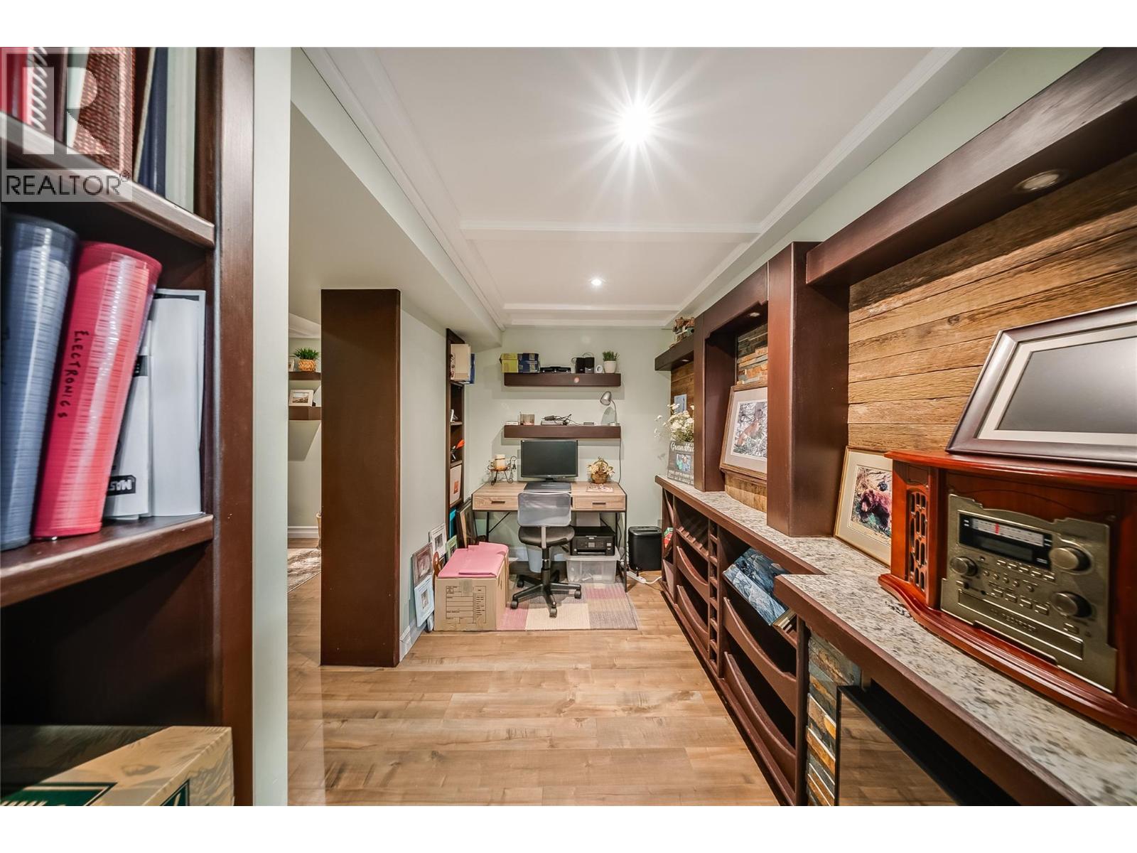 3315 LAUREL Crescent - 28