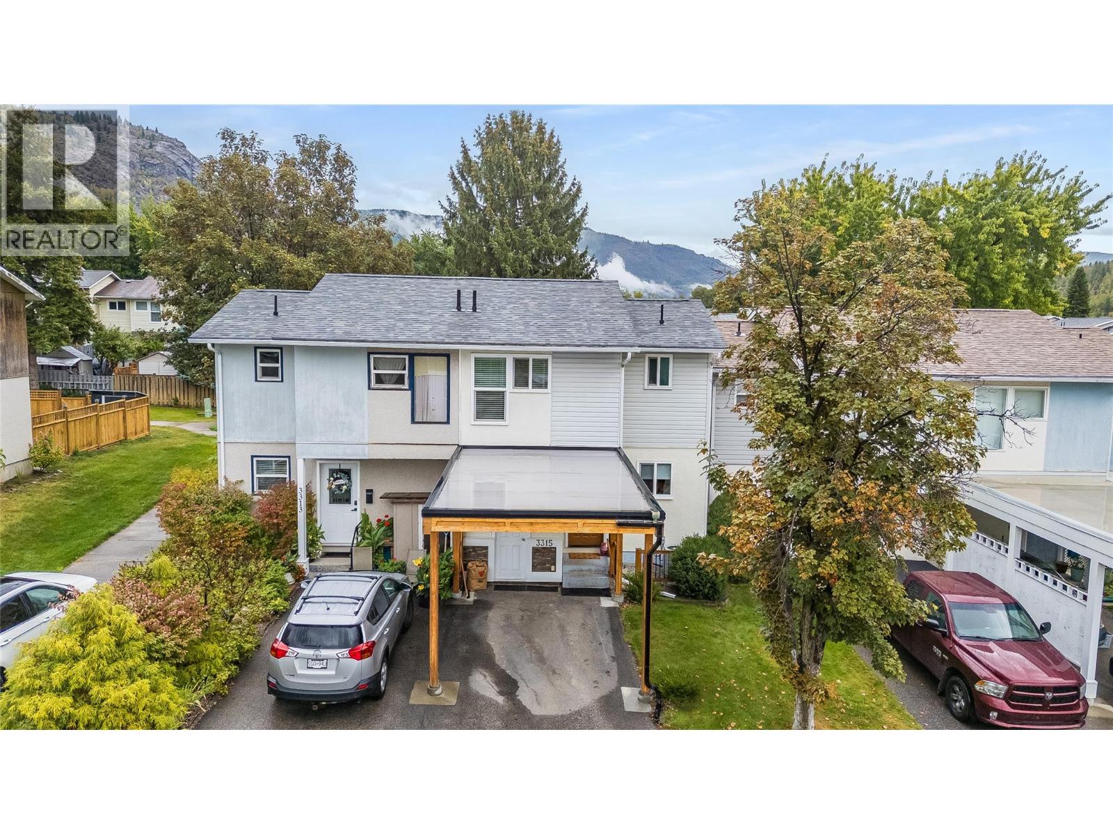 3315 LAUREL Crescent - 1
